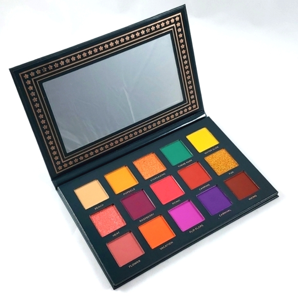 NWT ACE Beaute Nostalgia 15 Colors Eyeshadow Palette Matte Glitter Metallic